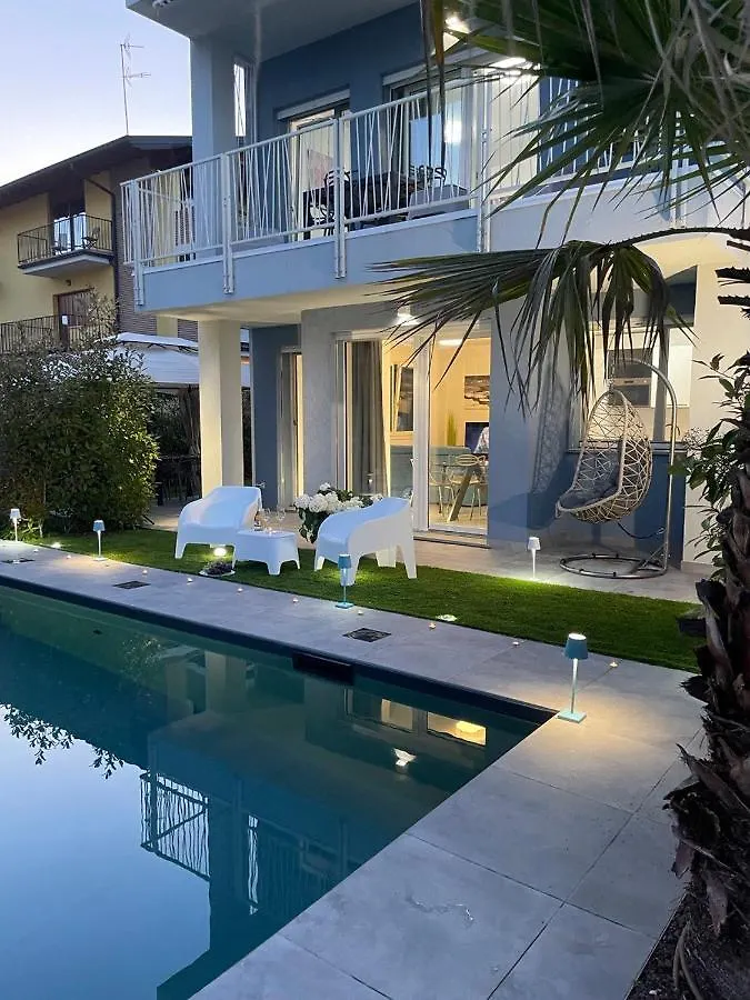 Villa Karolina Ντεζεντσάνο ντελ Γκάρντα 0*,