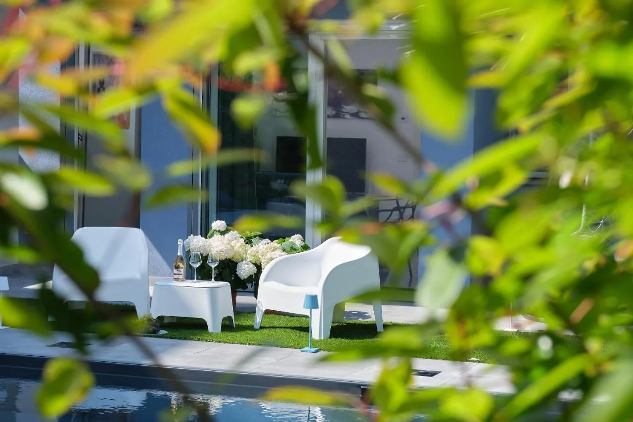 Villa Karolina Ντεζεντσάνο ντελ Γκάρντα Διαμέρισμα